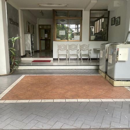 Viriyapon Apartment Bangkok Exterior photo